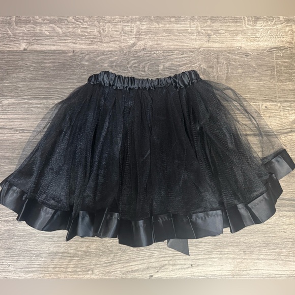 Dresses & Skirts - Chic Black Tulle A-Line Skirt